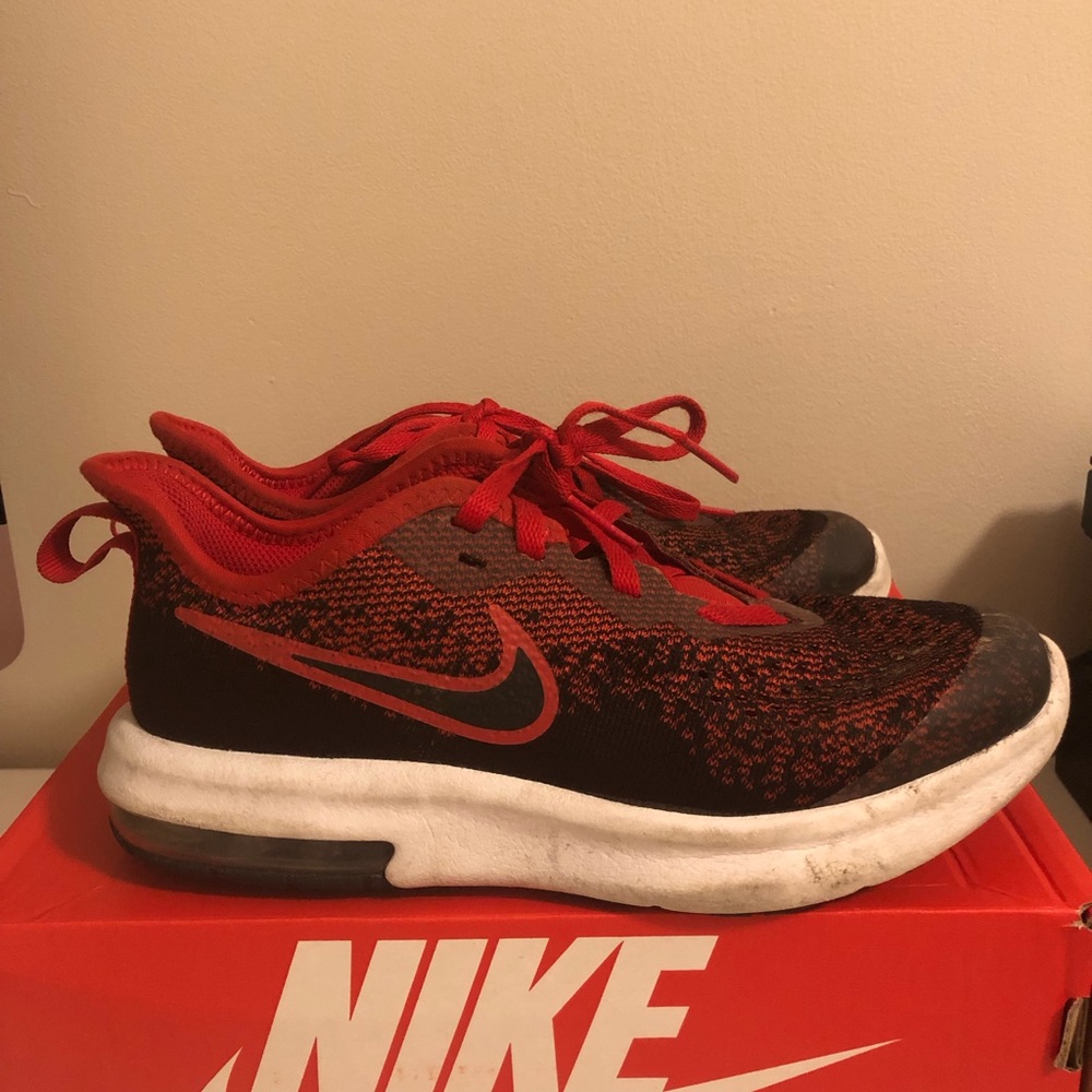 Nike Air Max Sequent 4 Size 2Y